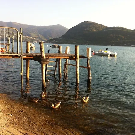 La Casa Sul Lago Frühstückspension Marone